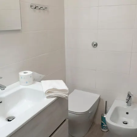 Near Naples & Pompeii, Self Check-in, Private Parking Apartment