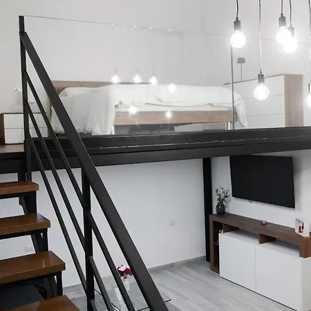 Near Naples & Pompeii, Self Check-in, Private Parking Apartment Torre del Greco